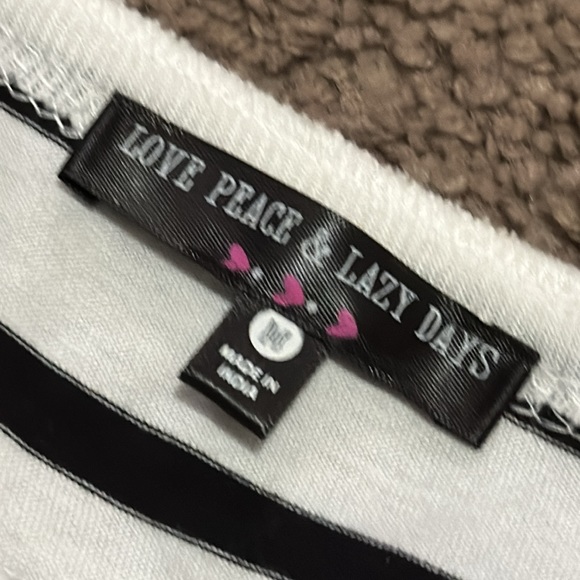 Love Peace & Lazy Days Striped Long Sleeve Tee-M-Semi Cropped-Cotton-White/Black - Picture 11 of 13